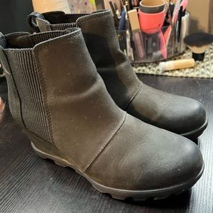 Womens Sorel Joan of Arc wedge bootie. Size 8.